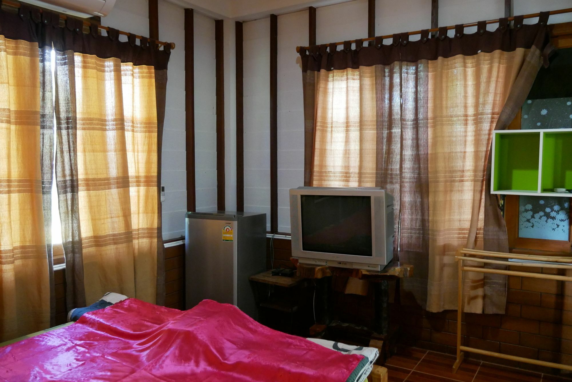 Baan Pak Phutawan Resort Ban Ban Takat Ngao Exterior foto